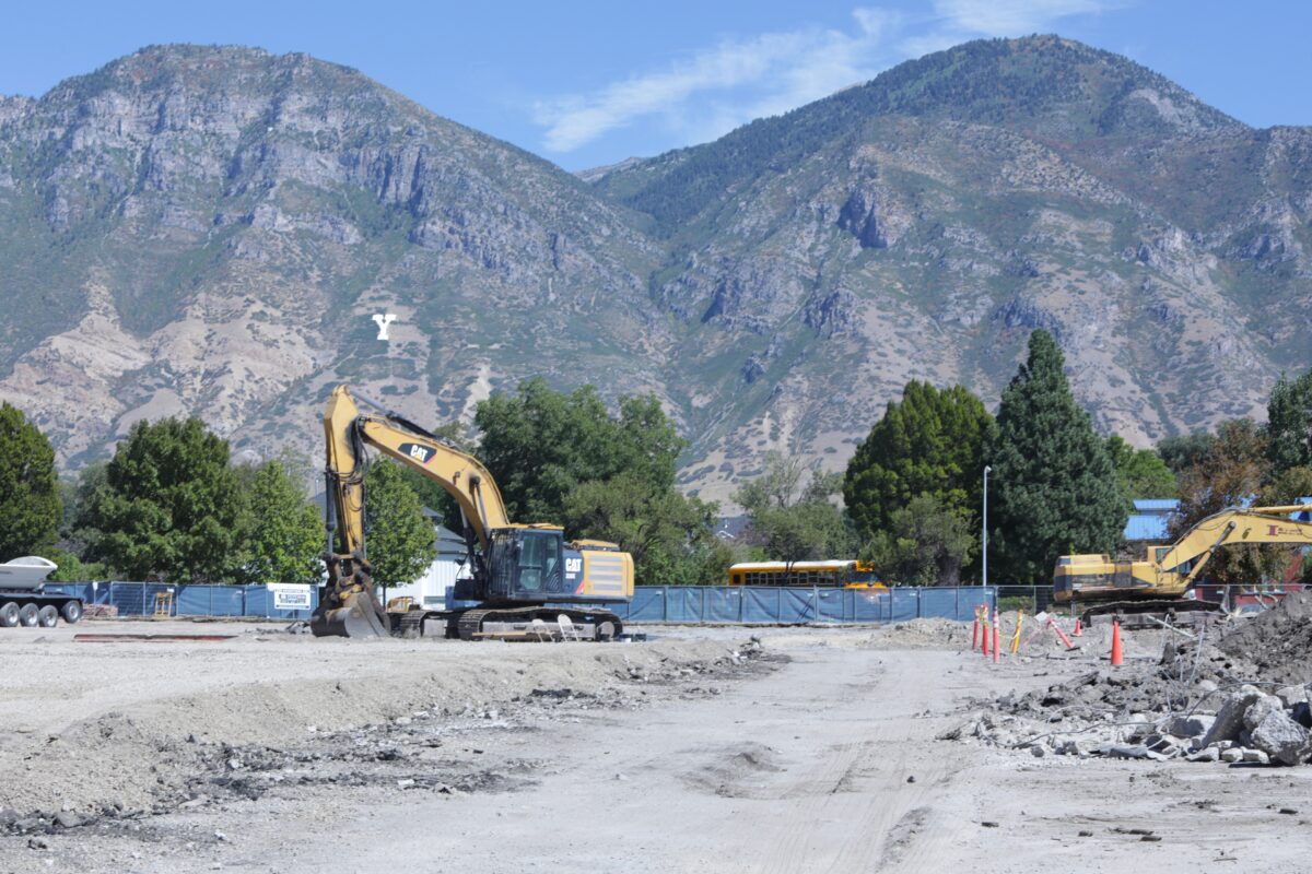 Provo City School District gives update on rebuilt Timpanogos Elementary process; residents voice opinions